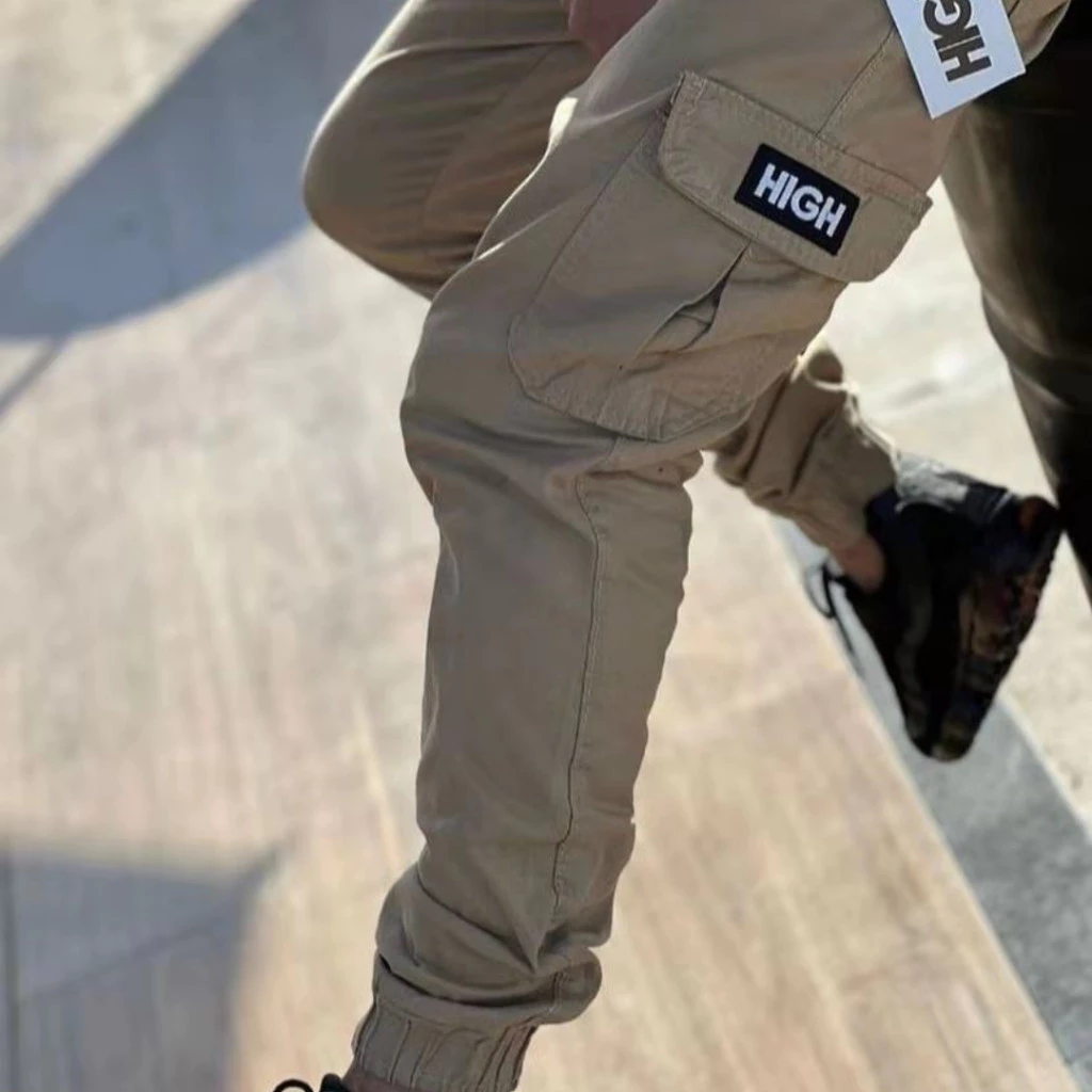 Calça Cargo Jogger Masculina em Sarja com Punho